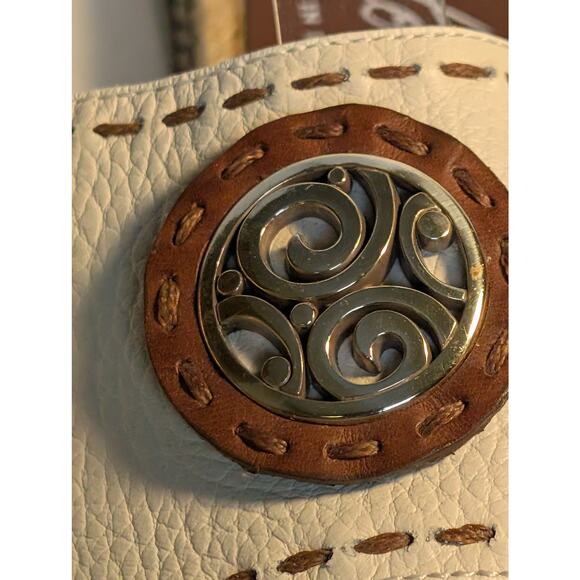 BRIGHTON Elliot Cream Tan Leather‎ Slide Sandals Charm JAG01 Women's 9.5 - Picture 6 of 15